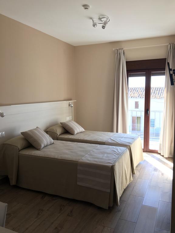 Hostal Los Encinares Вильянуэва-де-Кордова Экстерьер фото